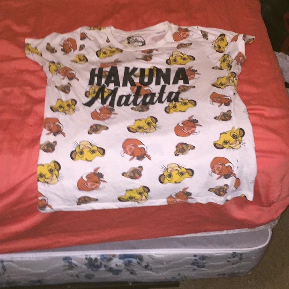 Graphic tee